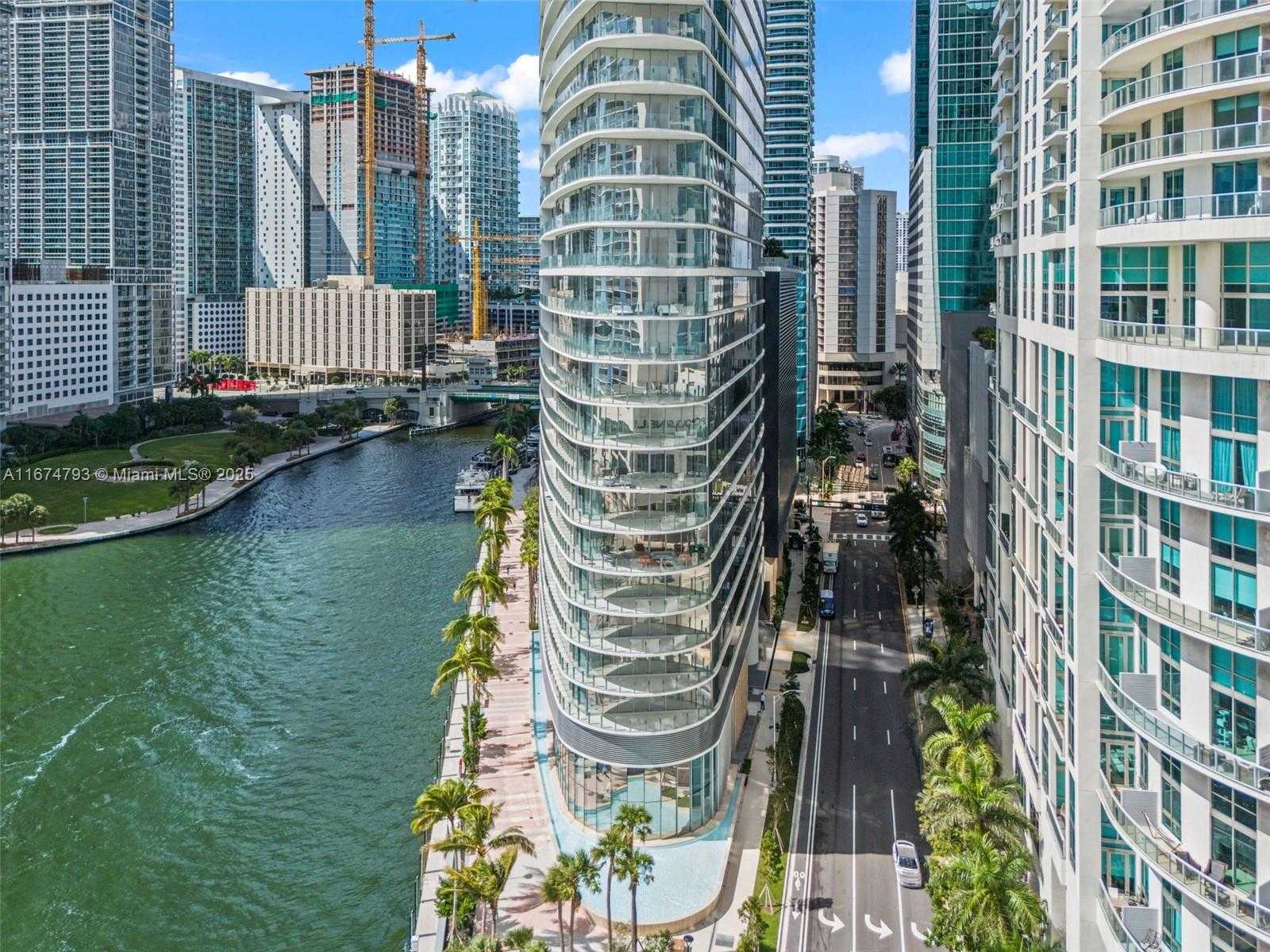 Small Image of 300 BISCAYNE BLVD WAY #2409, Miami Number 2