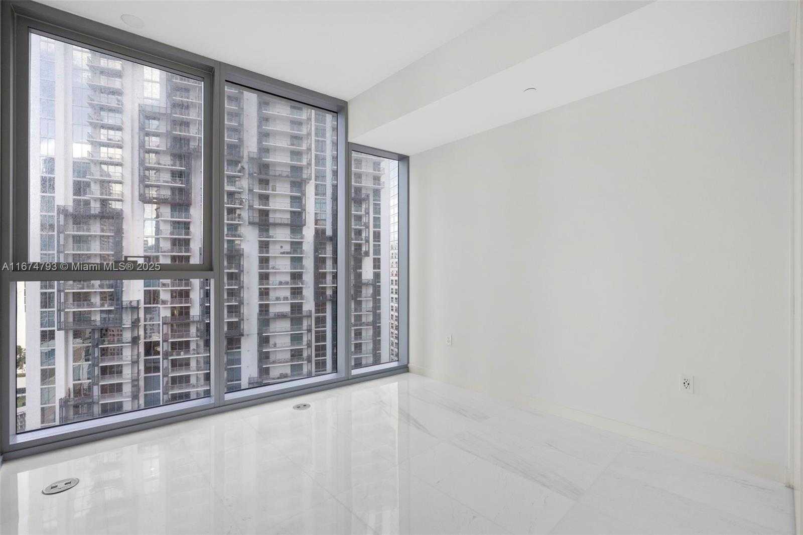 Small Image of 300 BISCAYNE BLVD WAY #2409, Miami Number 27