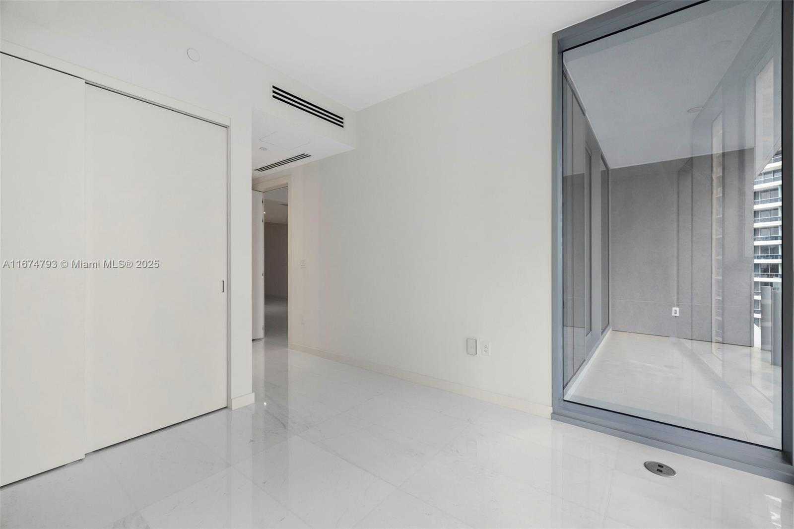 Small Image of 300 BISCAYNE BLVD WAY #2409, Miami Number 29
