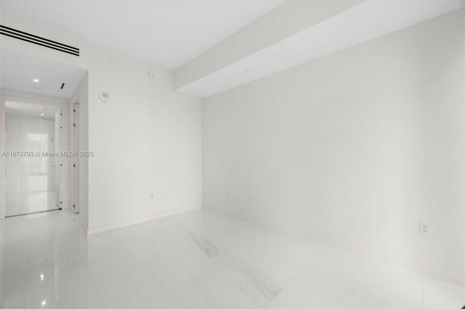 Small Image of 300 BISCAYNE BLVD WAY #2409, Miami Number 33