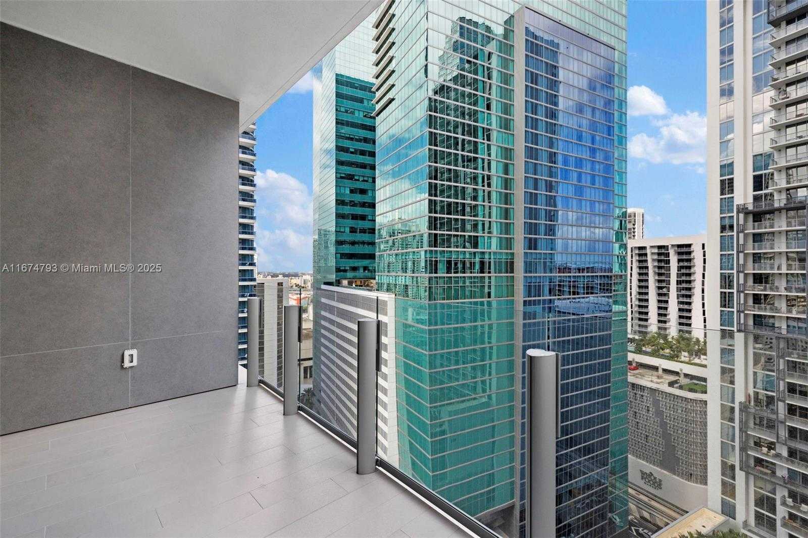 Small Image of 300 BISCAYNE BLVD WAY #2409, Miami Number 41