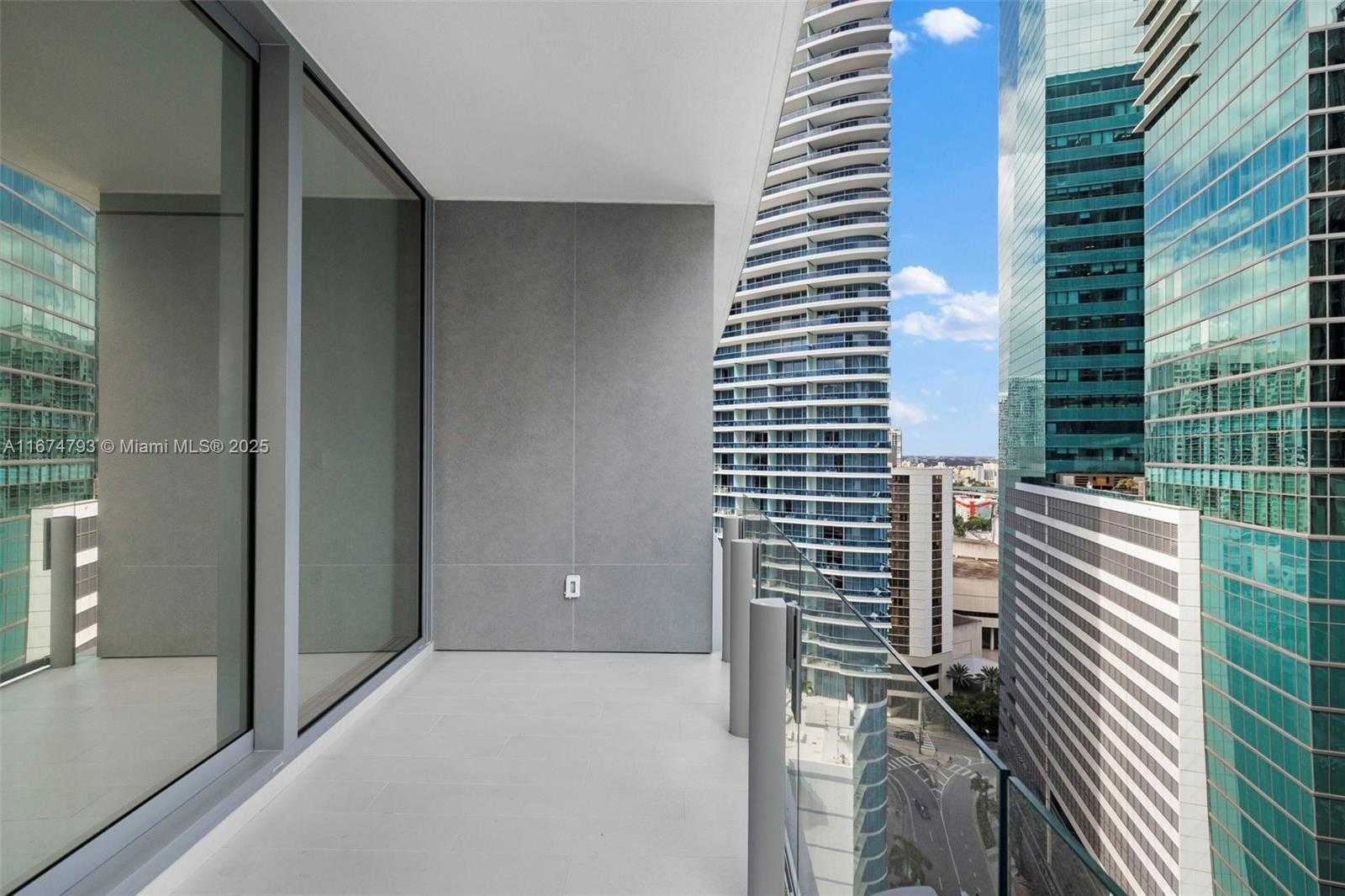 Small Image of 300 BISCAYNE BLVD WAY #2409, Miami Number 42