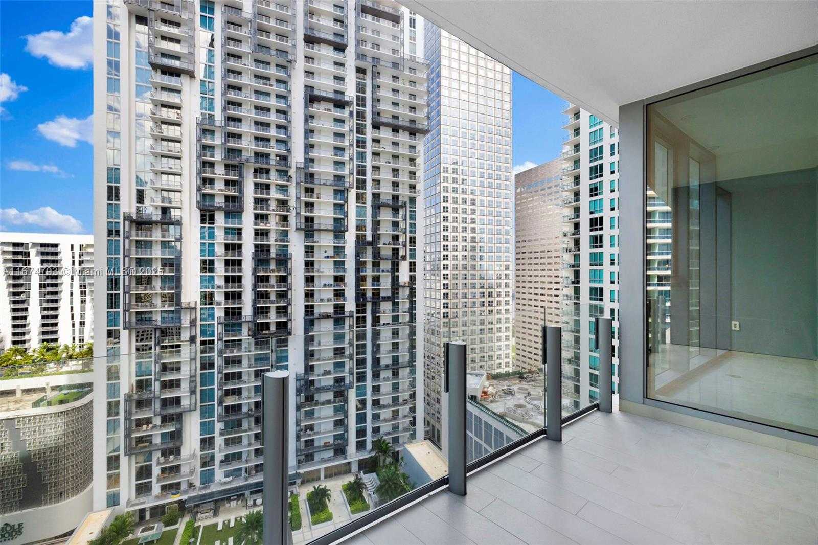 Small Image of 300 BISCAYNE BLVD WAY #2409, Miami Number 43