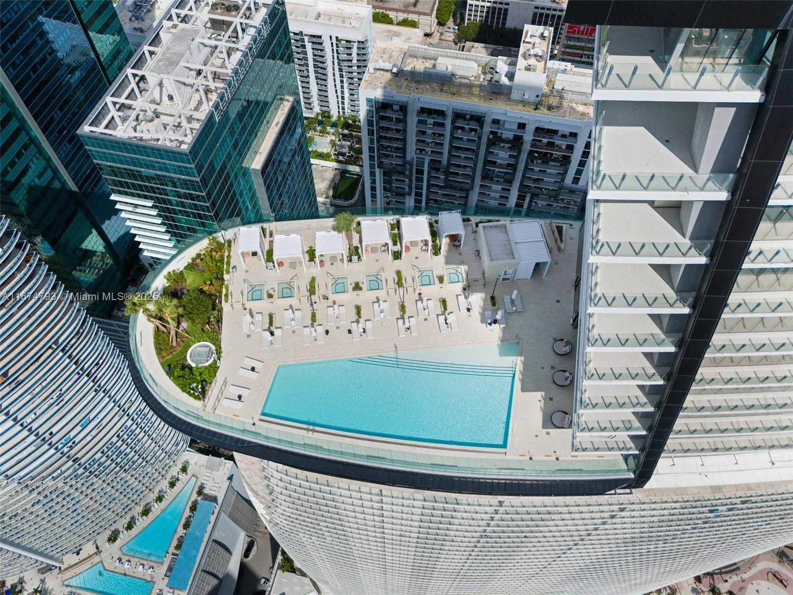 Small Image of 300 BISCAYNE BLVD WAY #2409, Miami Number 48