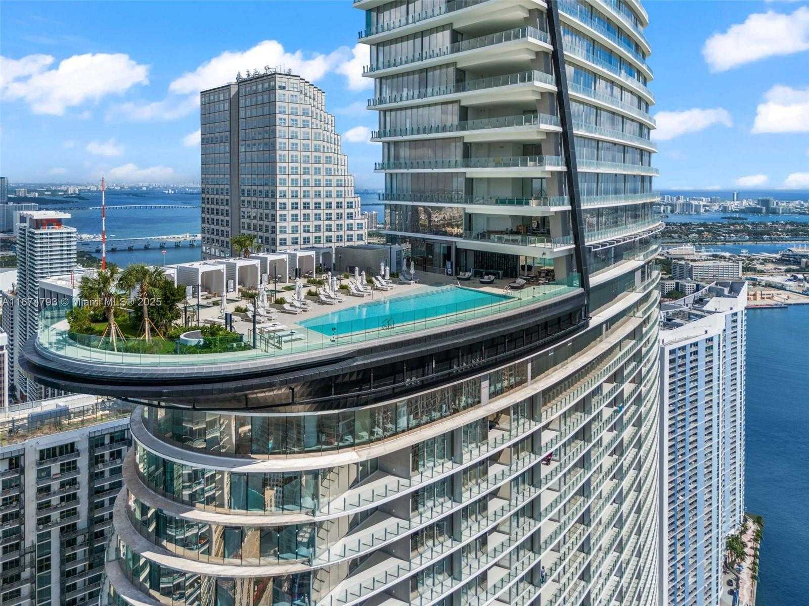 Small Image of 300 BISCAYNE BLVD WAY #2409, Miami Number 51