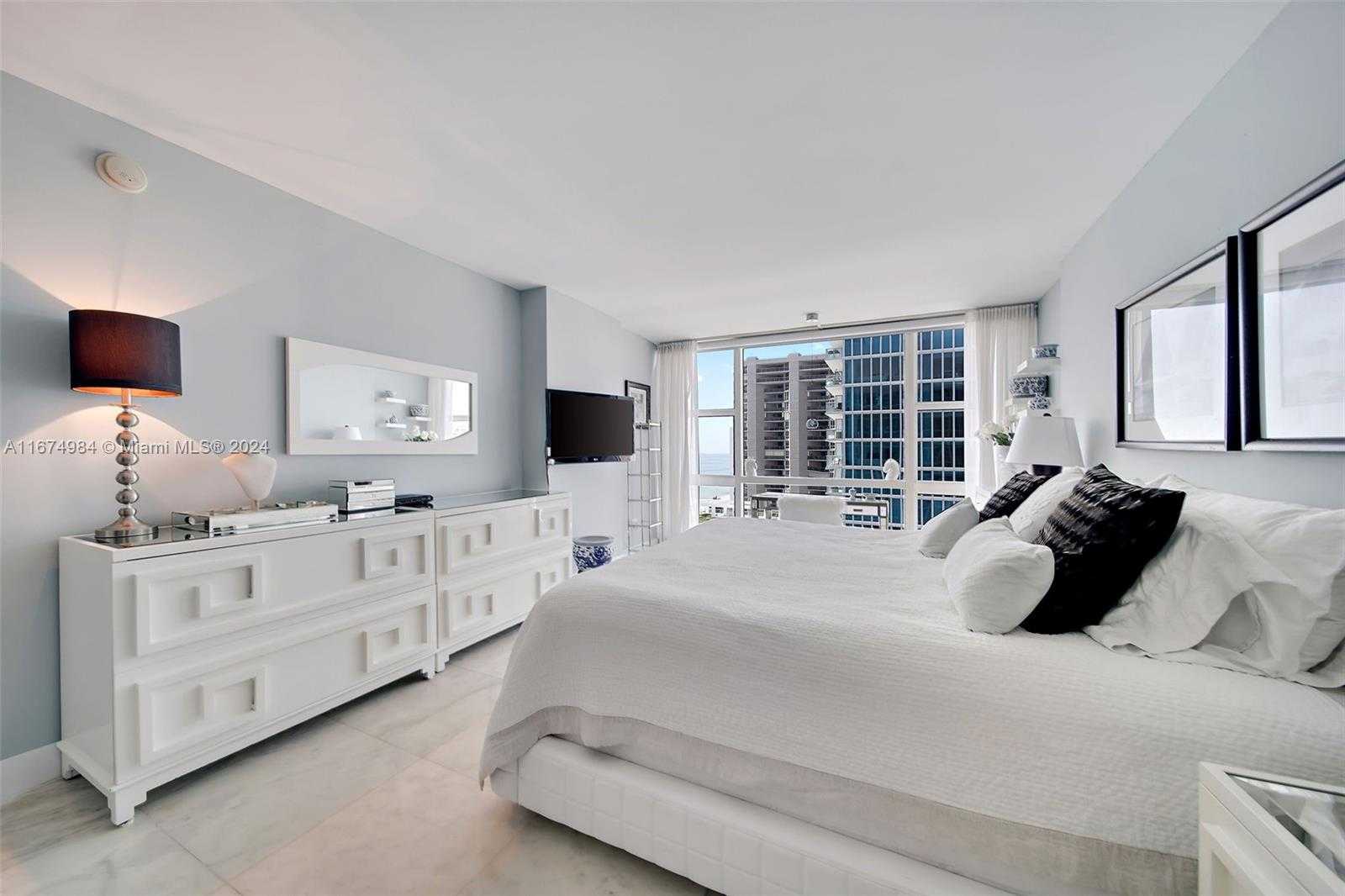Small Image of 6801 COLLINS AVE #1110, Miami Beach Number 10