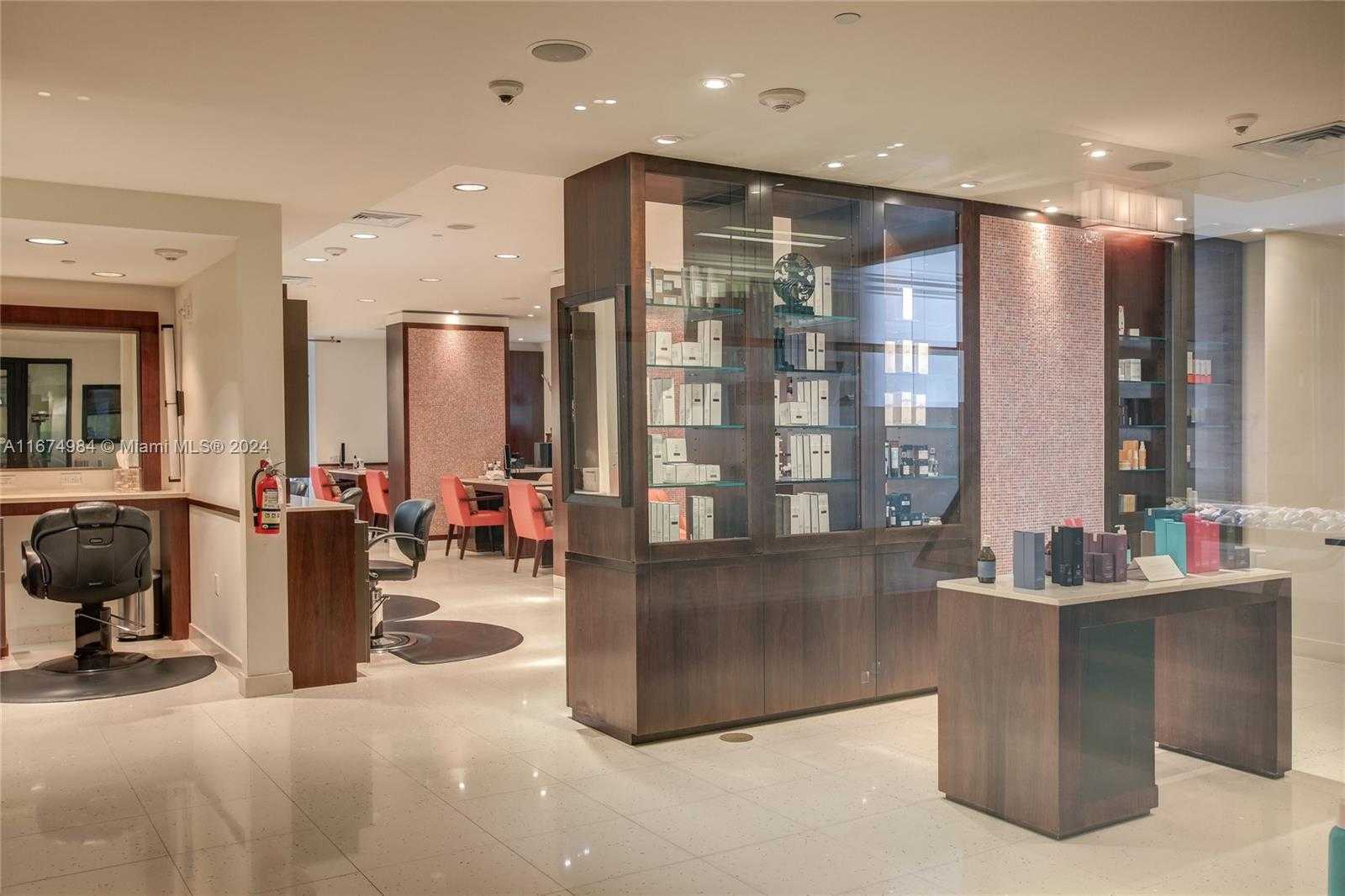 Small Image of 6801 COLLINS AVE #1110, Miami Beach Number 30