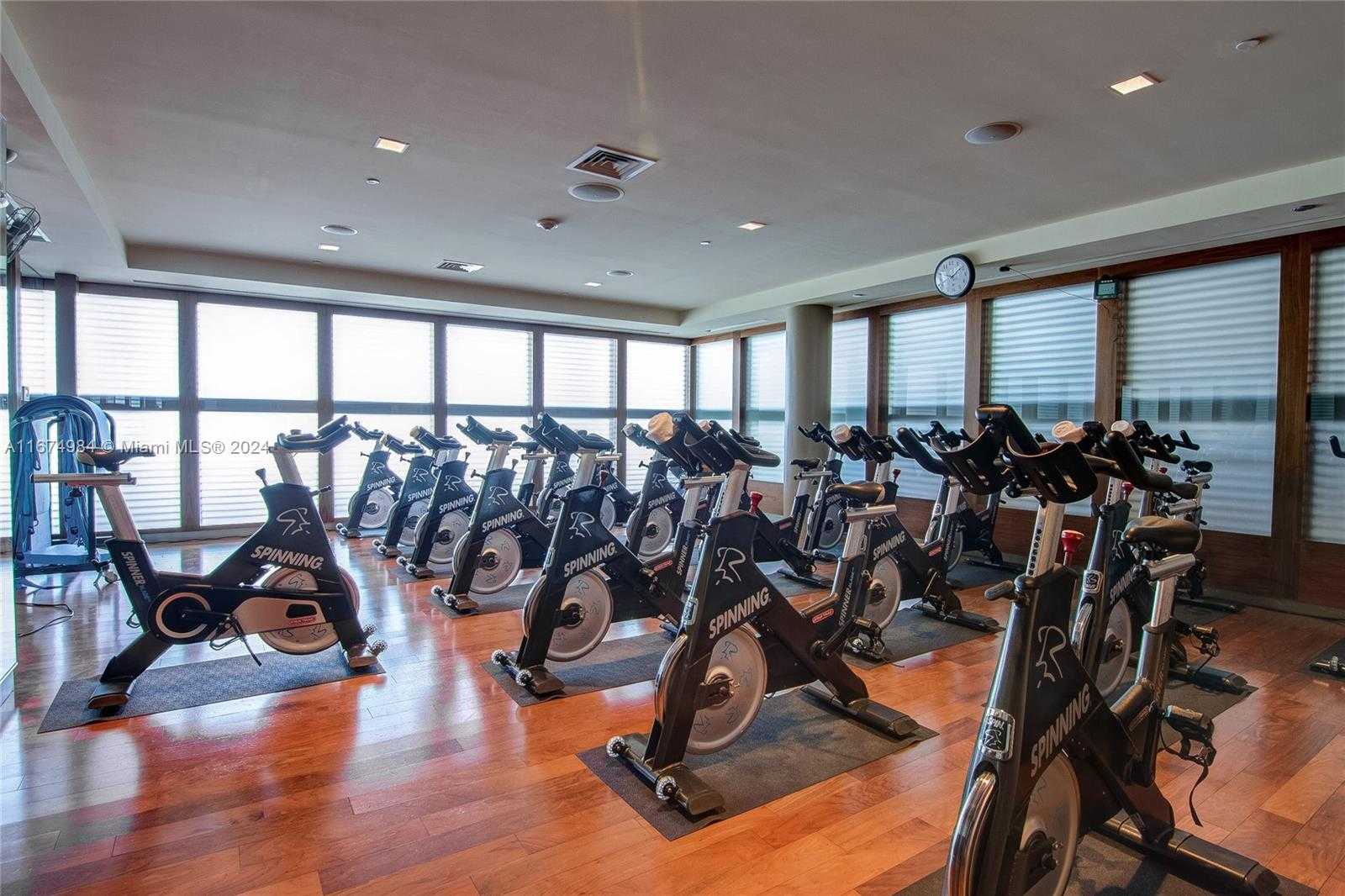 Small Image of 6801 COLLINS AVE #1110, Miami Beach Number 32