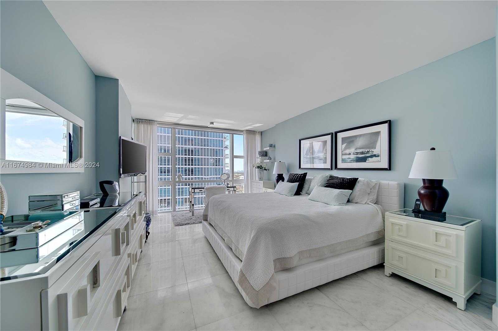 Small Image of 6801 COLLINS AVE #1110, Miami Beach Number 4