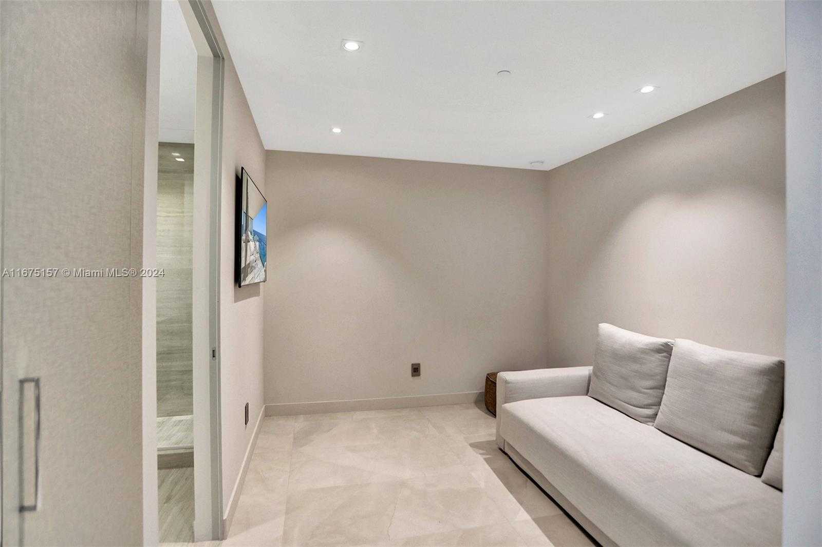 Small Image of 18975 COLLINS AVE #2001, Sunny Isles Beach Number 44