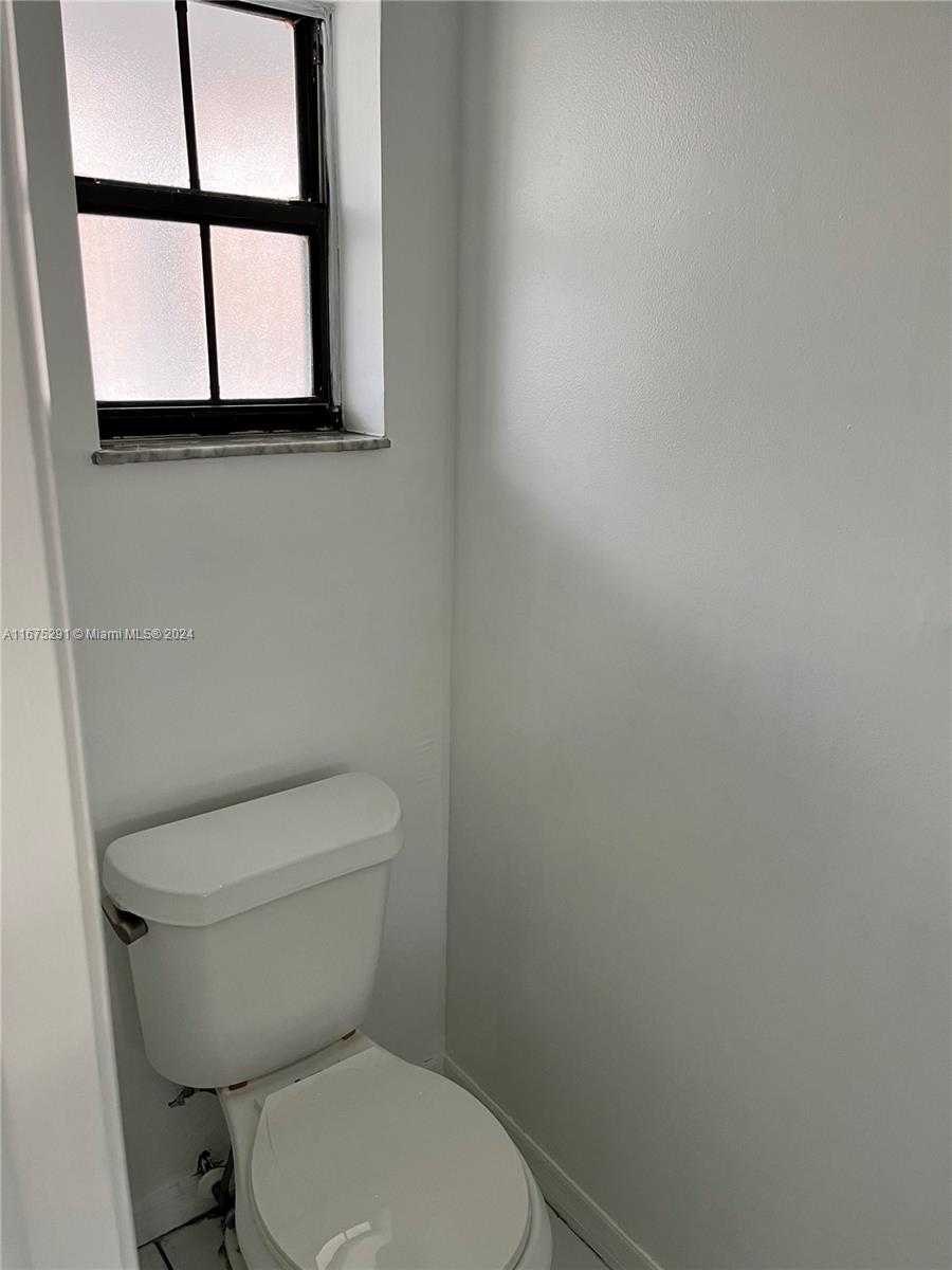 Small Image of 10524 NORTH WEST 6TH ST, Pembroke Pines Number 10