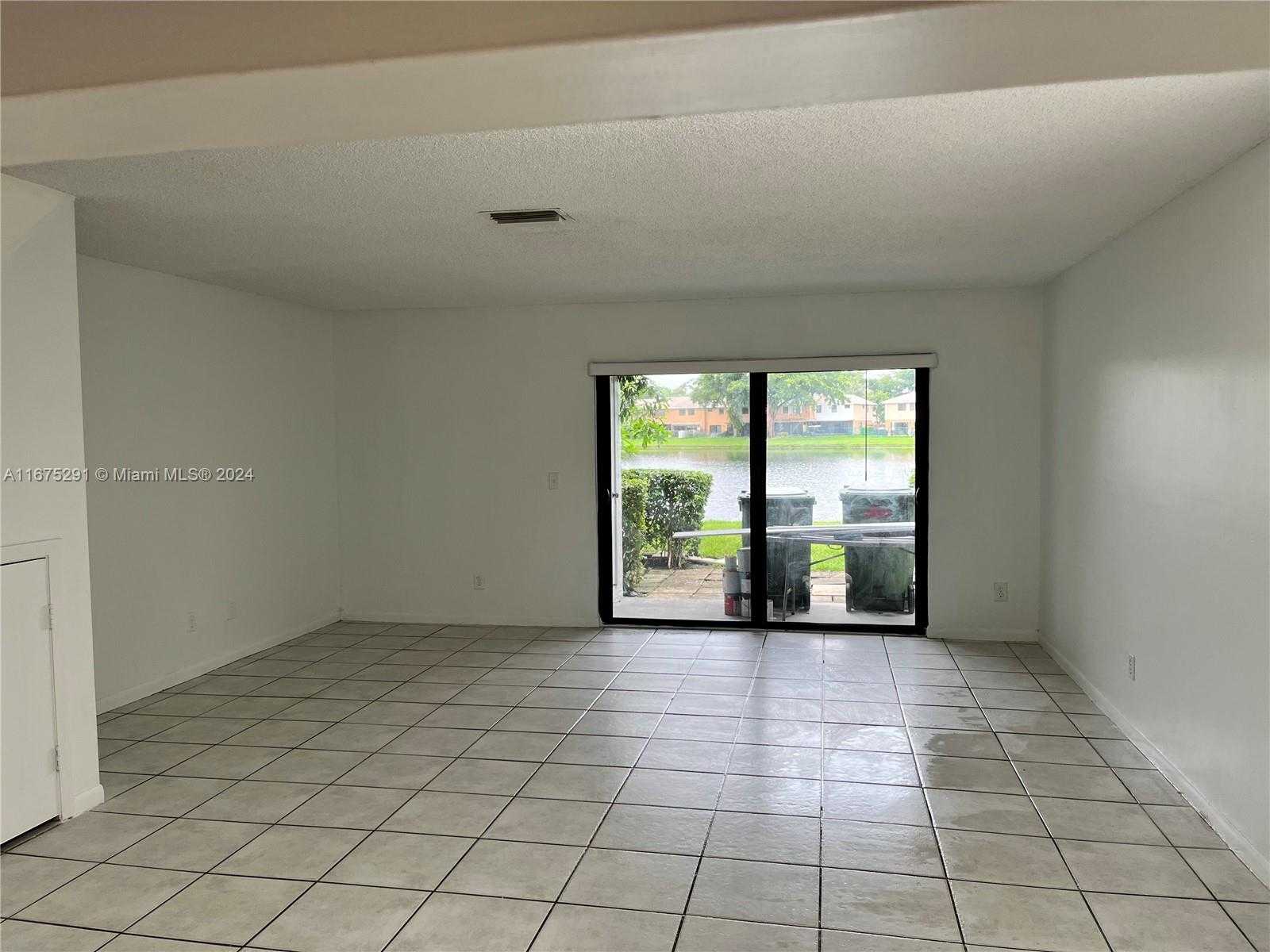 Small Image of 10524 NORTH WEST 6TH ST, Pembroke Pines Number 3