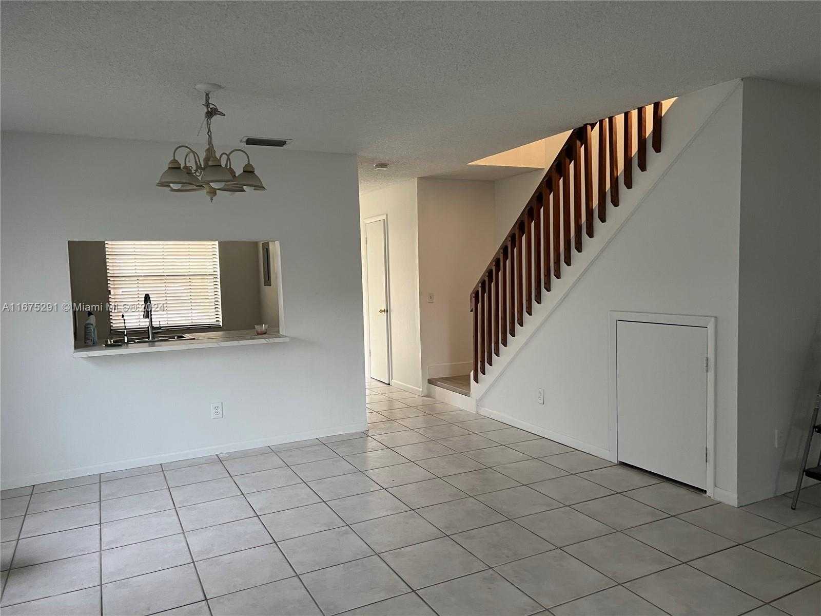 Small Image of 10524 NORTH WEST 6TH ST, Pembroke Pines Number 4