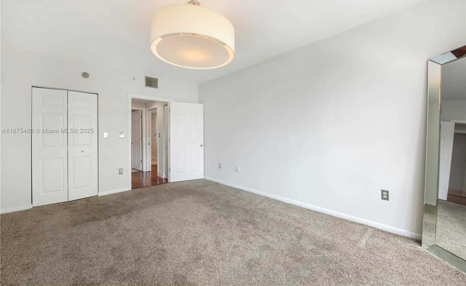 Small Image of 2000 NORTH BAYSHORE DR #306, Miami Number 15
