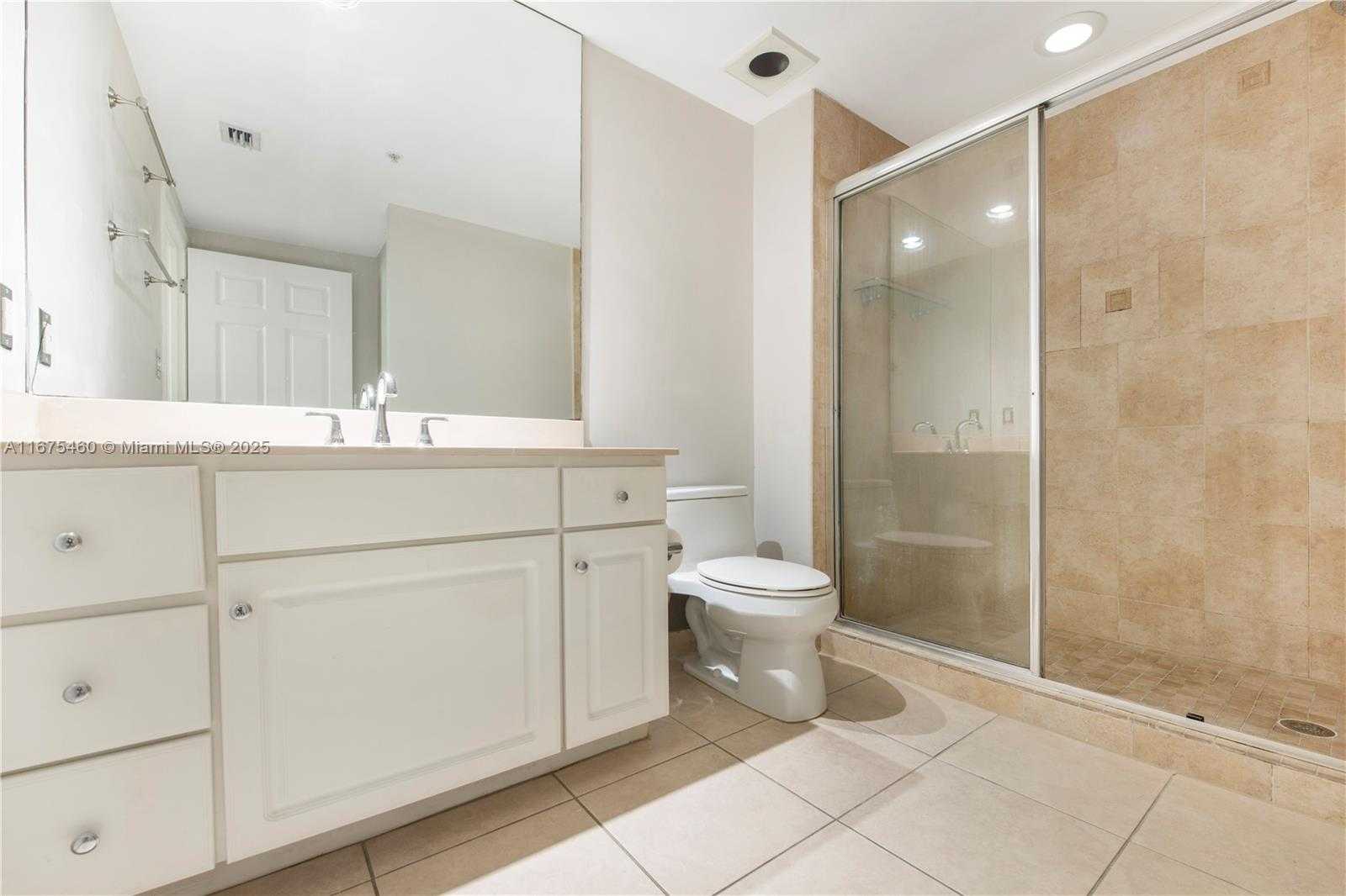 Small Image of 2000 NORTH BAYSHORE DR #306, Miami Number 18