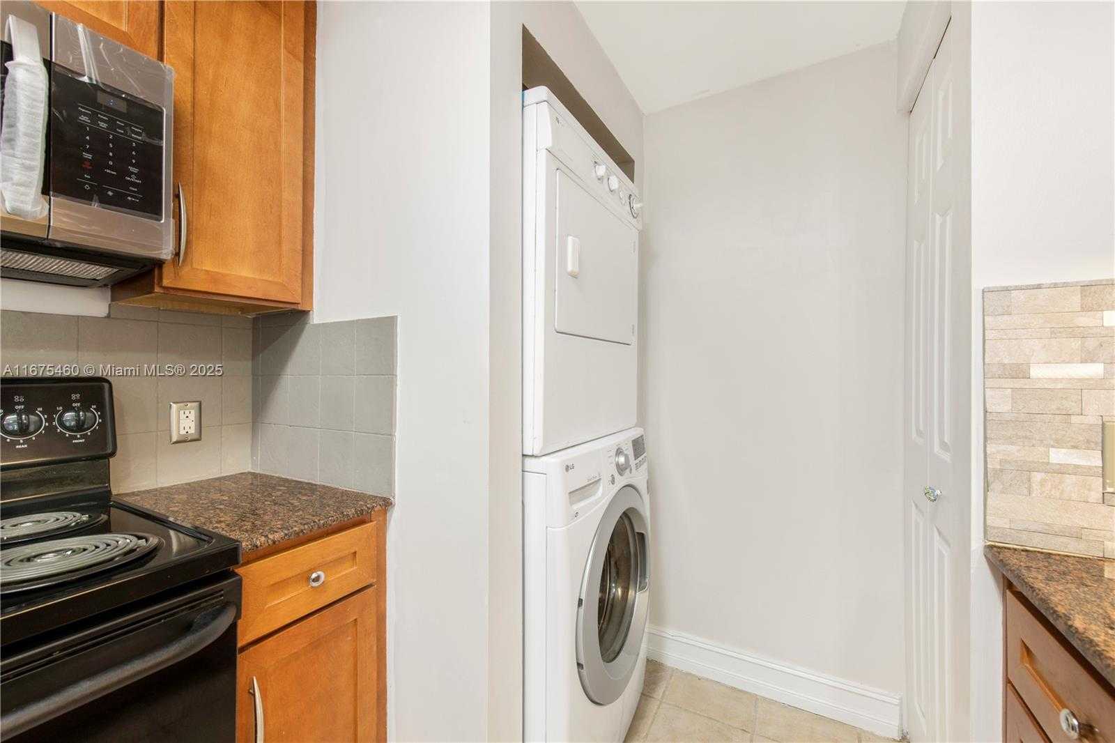 Small Image of 2000 NORTH BAYSHORE DR #306, Miami Number 20