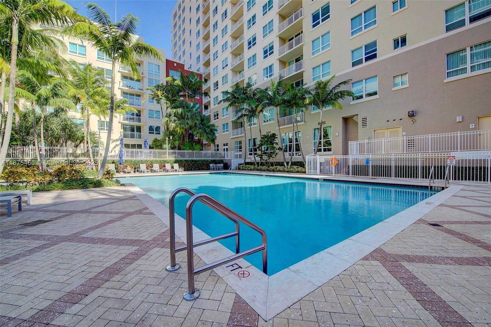 Small Image of 2000 NORTH BAYSHORE DR #306, Miami Number 22