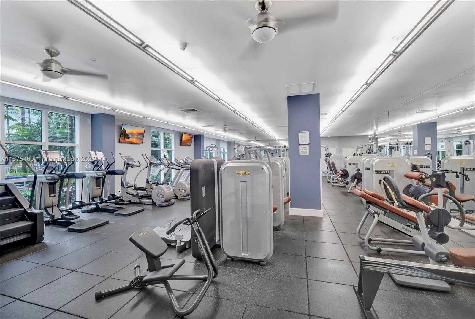 Small Image of 2000 NORTH BAYSHORE DR #306, Miami Number 25