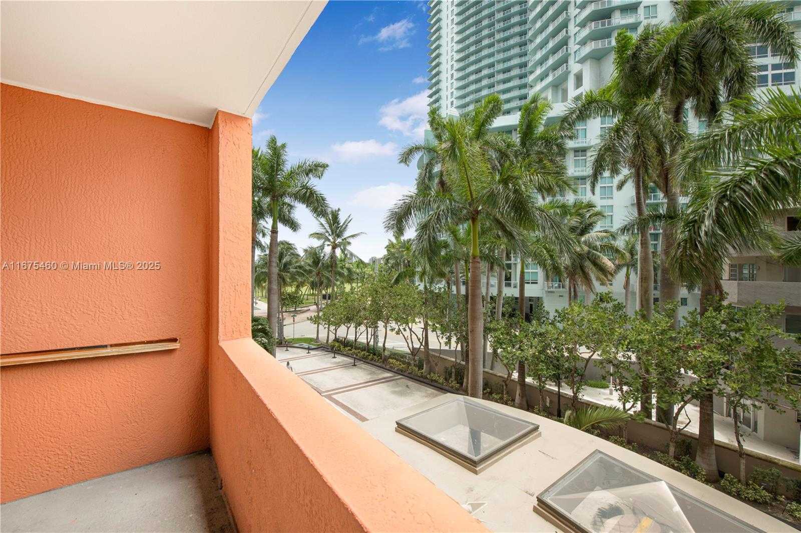 Small Image of 2000 NORTH BAYSHORE DR #306, Miami Number 3