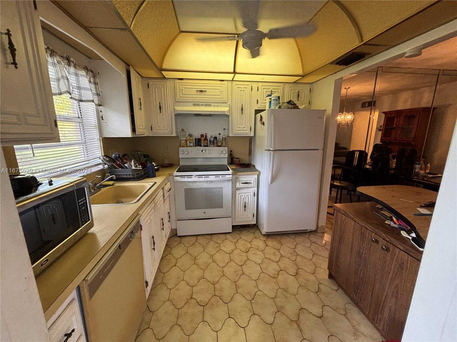 Small Image of 5300 WASHINGTON ST #U103, Hollywood Number 6