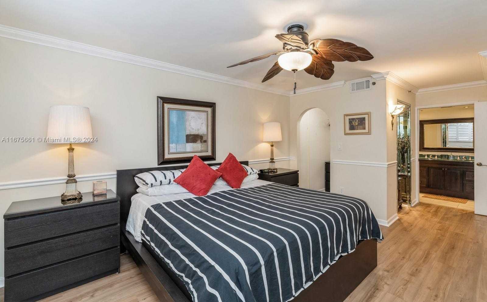 Small Image of 19655 EAST COUNTRY CLUB DR #6401, Aventura Number 14