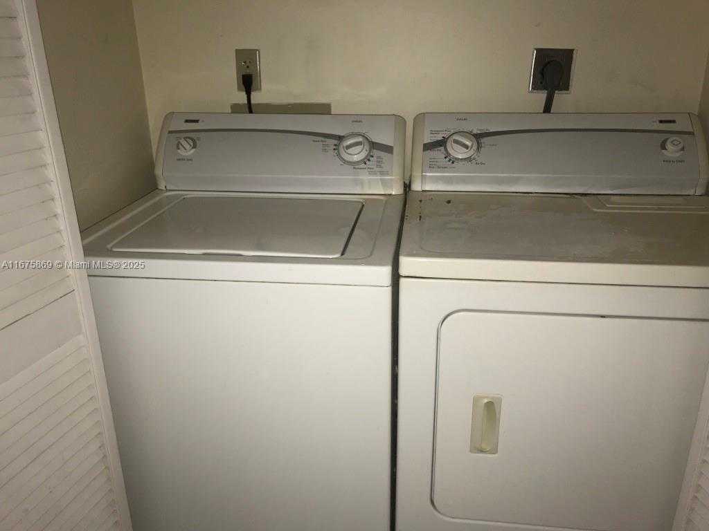 Small Image of 540 BRICKELL KEY DR #1706, Miami Number 21