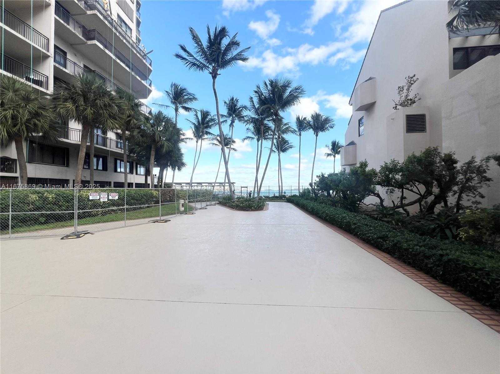 Small Image of 540 BRICKELL KEY DR #1706, Miami Number 31