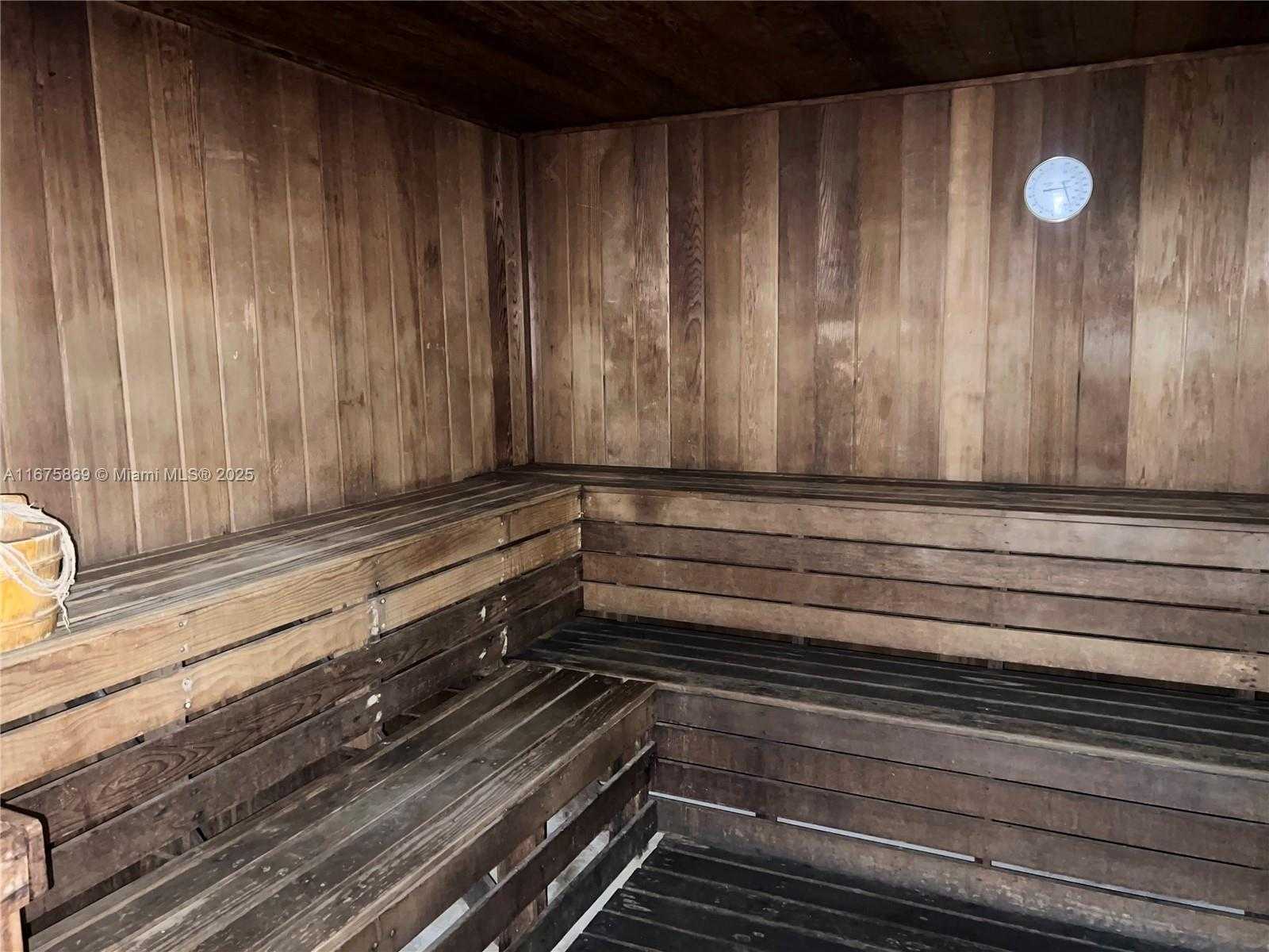 Small Image of 540 BRICKELL KEY DR #1706, Miami Number 33