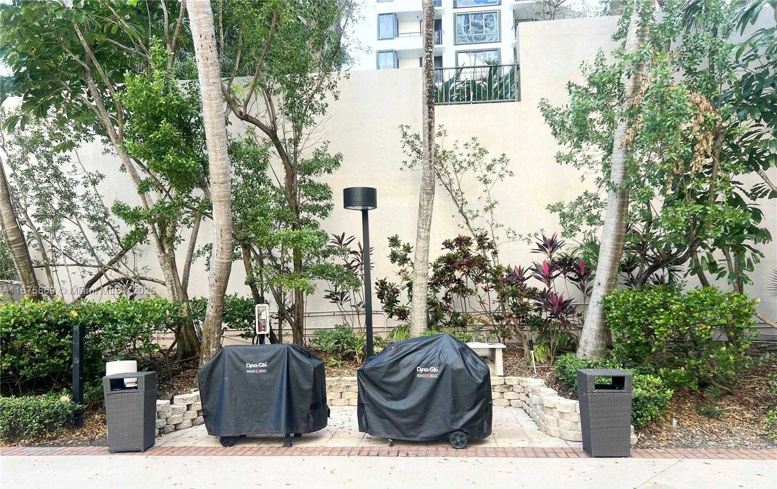 Small Image of 540 BRICKELL KEY DR #1706, Miami Number 38