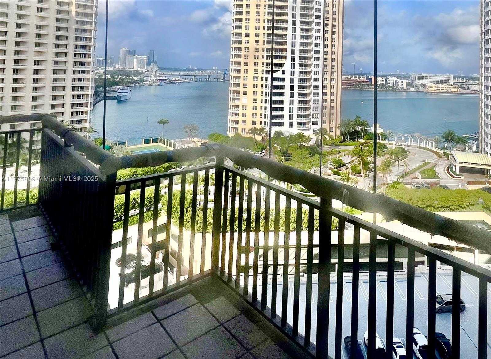 Small Image of 540 BRICKELL KEY DR #1706, Miami Number 42