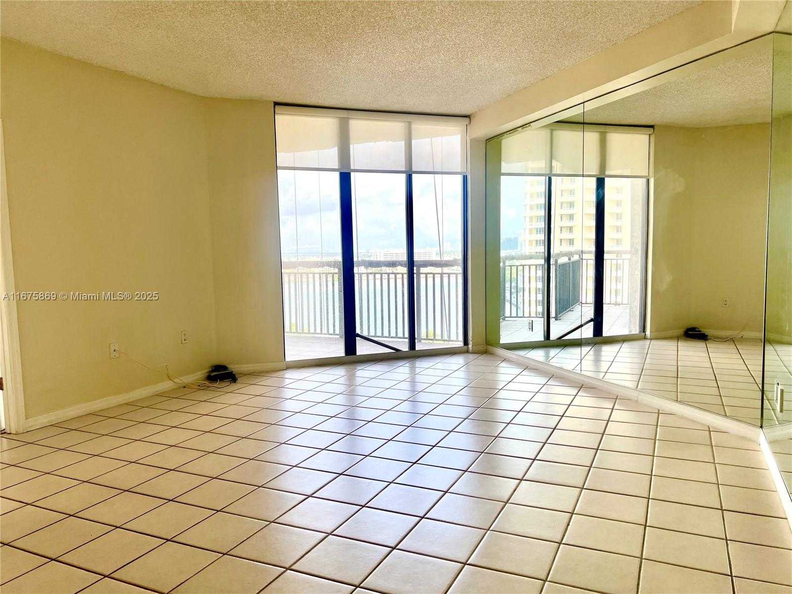 Small Image of 540 BRICKELL KEY DR #1706, Miami Number 8