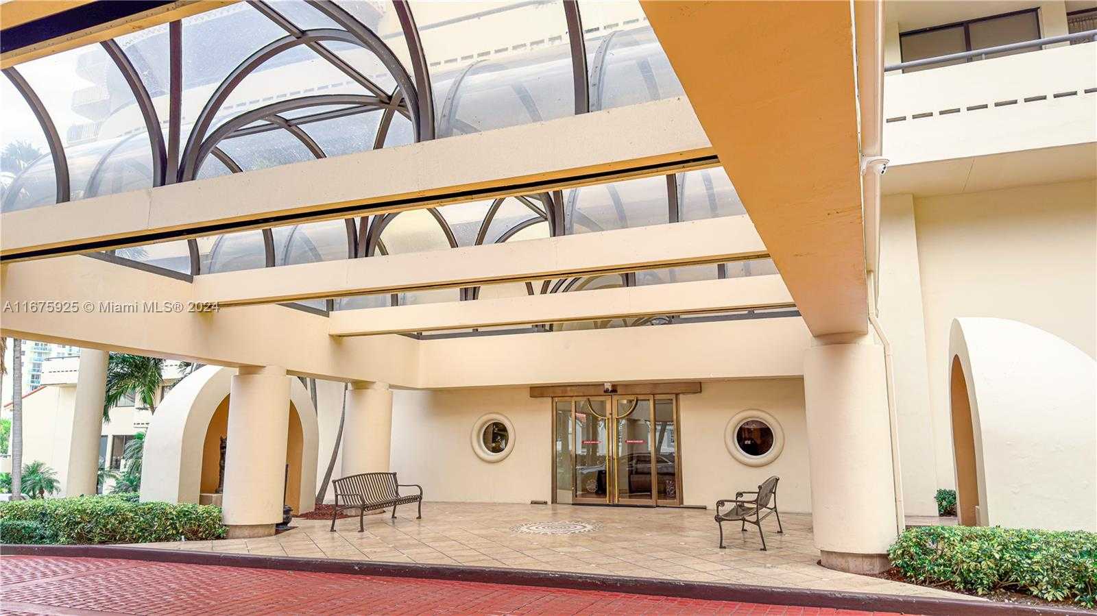 Small Image of 19355 TURNBERRY WAY #20B, Aventura Number 16