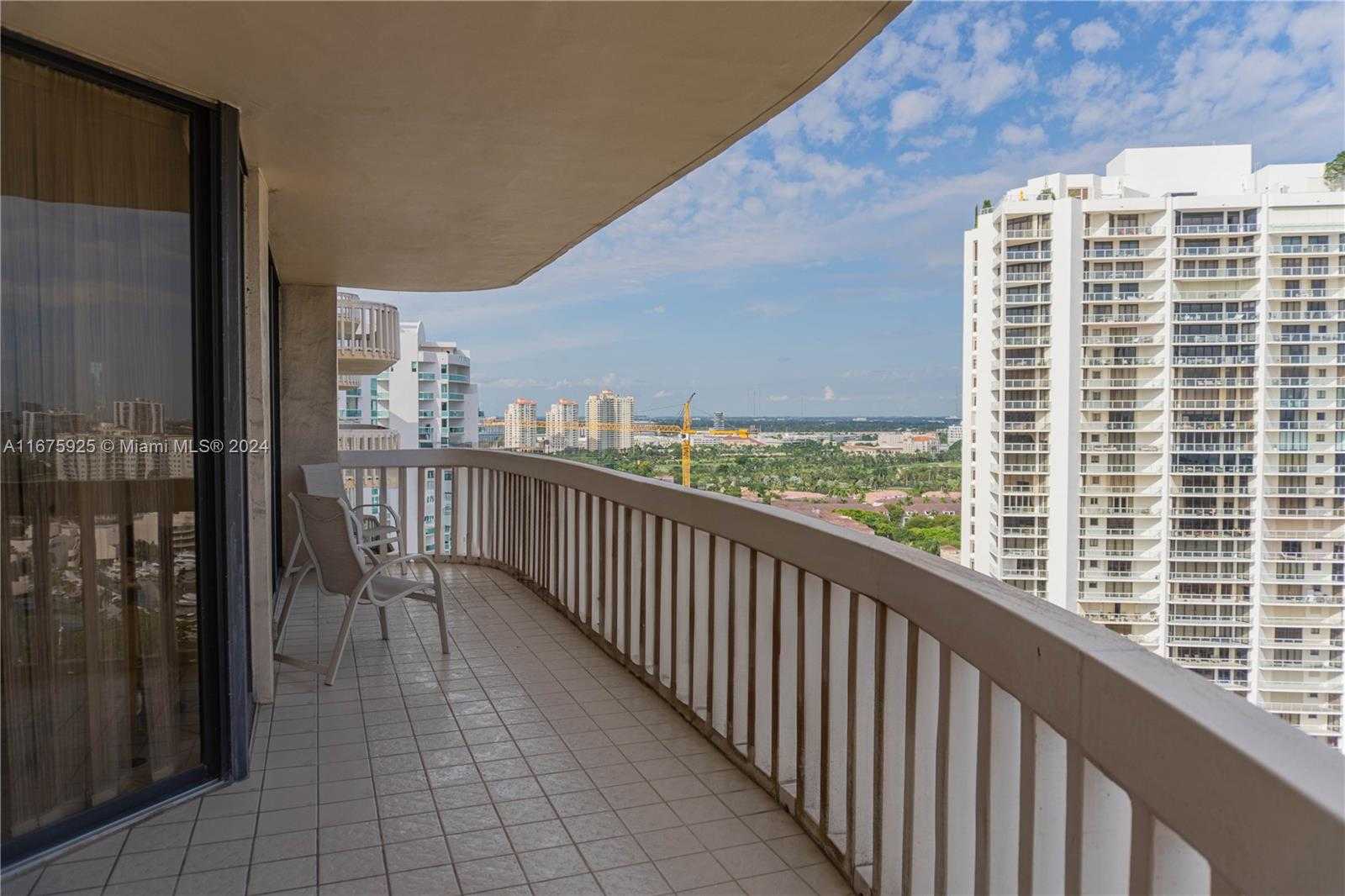 Small Image of 19355 TURNBERRY WAY #20B, Aventura Number 20