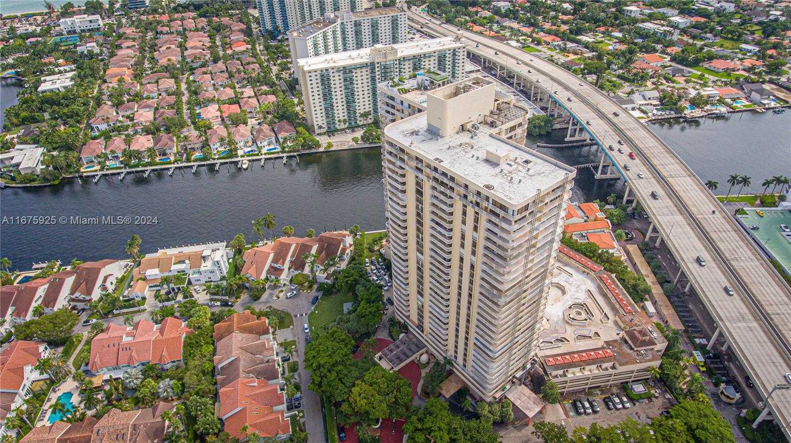 Small Image of 19355 TURNBERRY WAY #20B, Aventura Number 24