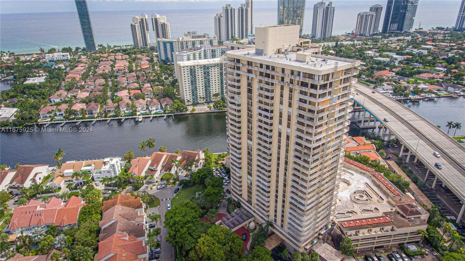 Small Image of 19355 TURNBERRY WAY #20B, Aventura Number 25