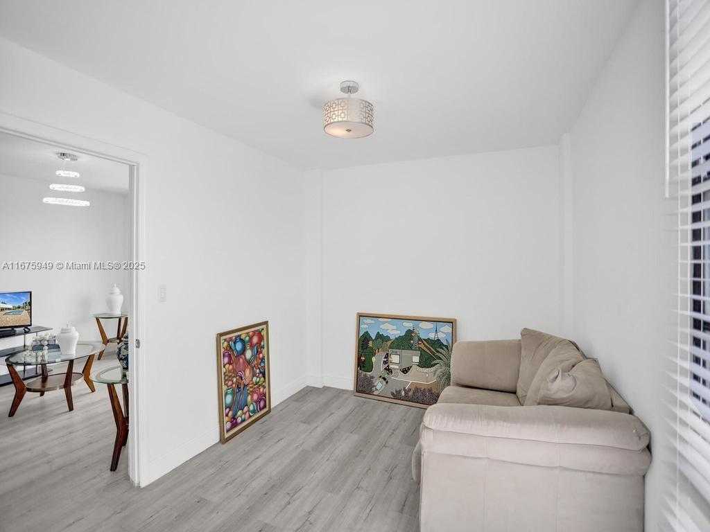 Small Image of 20400 WEST COUNTRY CLUB DR #301, Aventura Number 36