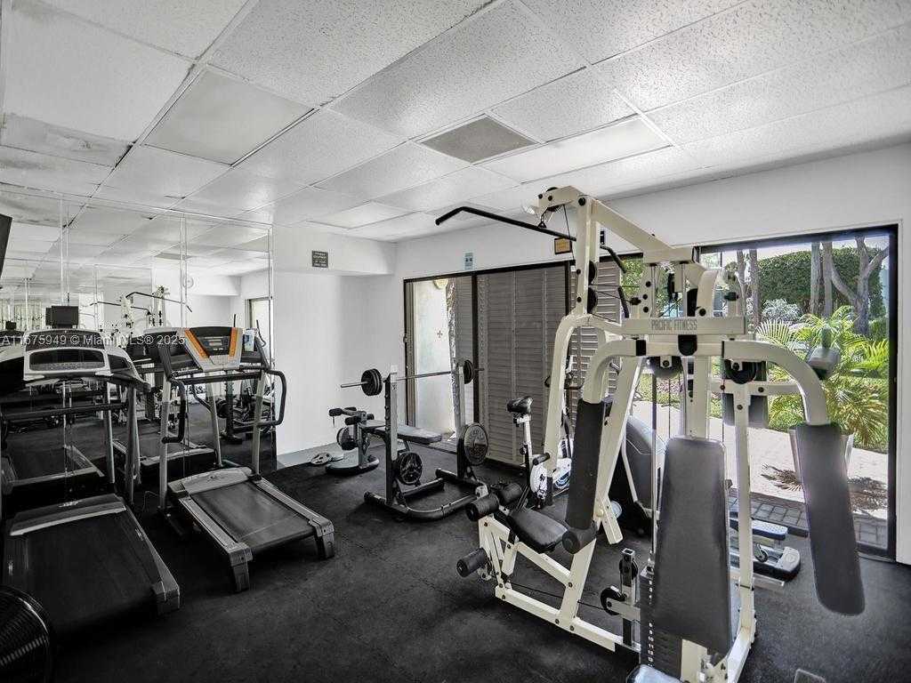 Small Image of 20400 WEST COUNTRY CLUB DR #301, Aventura Number 43
