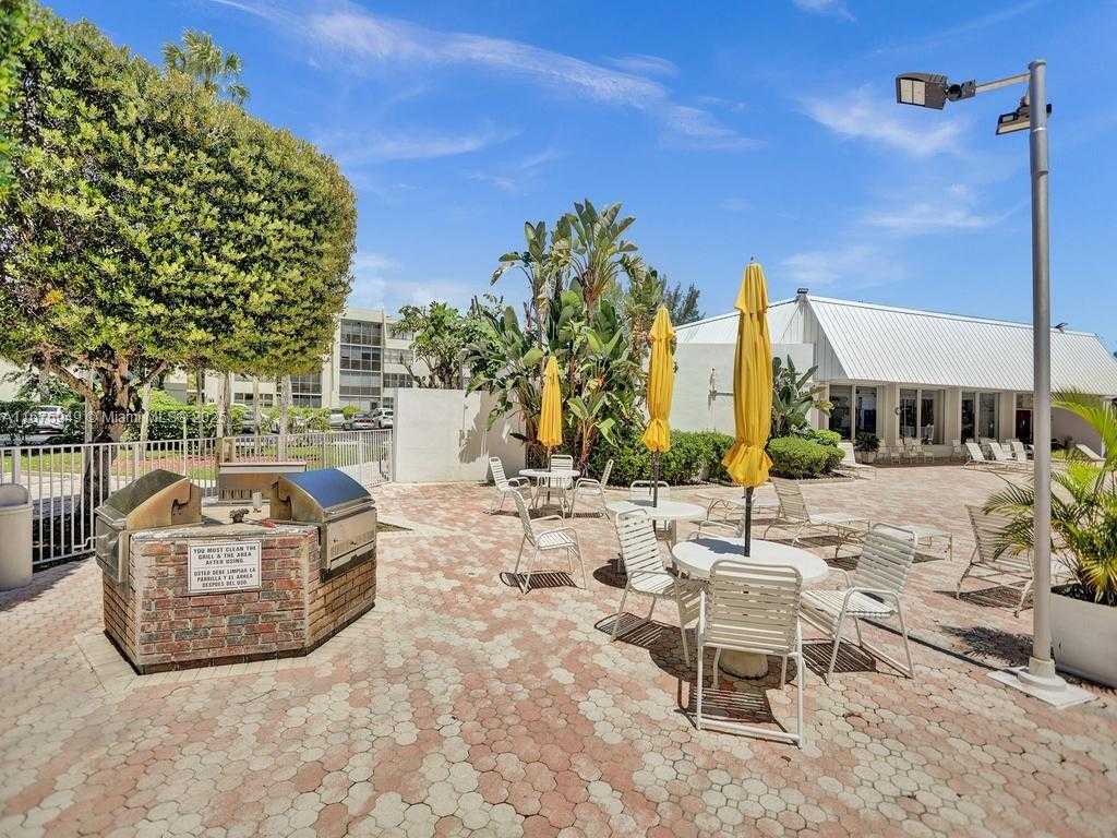 Small Image of 20400 WEST COUNTRY CLUB DR #301, Aventura Number 44