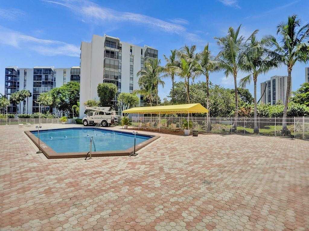 Small Image of 20400 WEST COUNTRY CLUB DR #301, Aventura Number 45