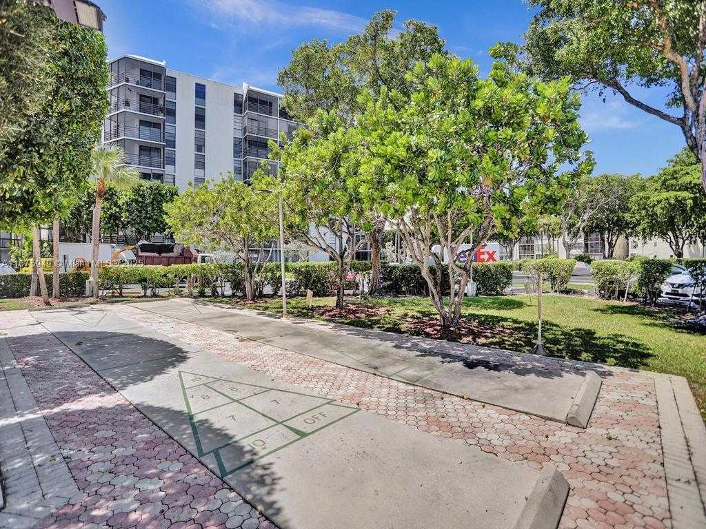Small Image of 20400 WEST COUNTRY CLUB DR #301, Aventura Number 47