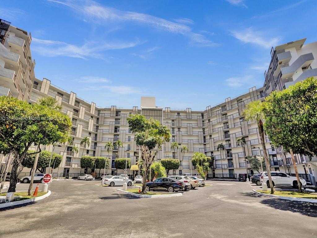 Small Image of 20400 WEST COUNTRY CLUB DR #301, Aventura Number 48