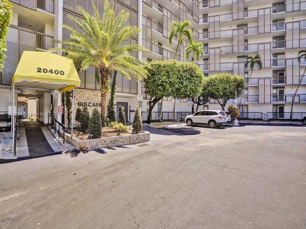 Small Image of 20400 WEST COUNTRY CLUB DR #301, Aventura Number 49