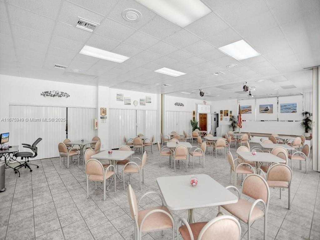 Small Image of 20400 WEST COUNTRY CLUB DR #301, Aventura Number 54