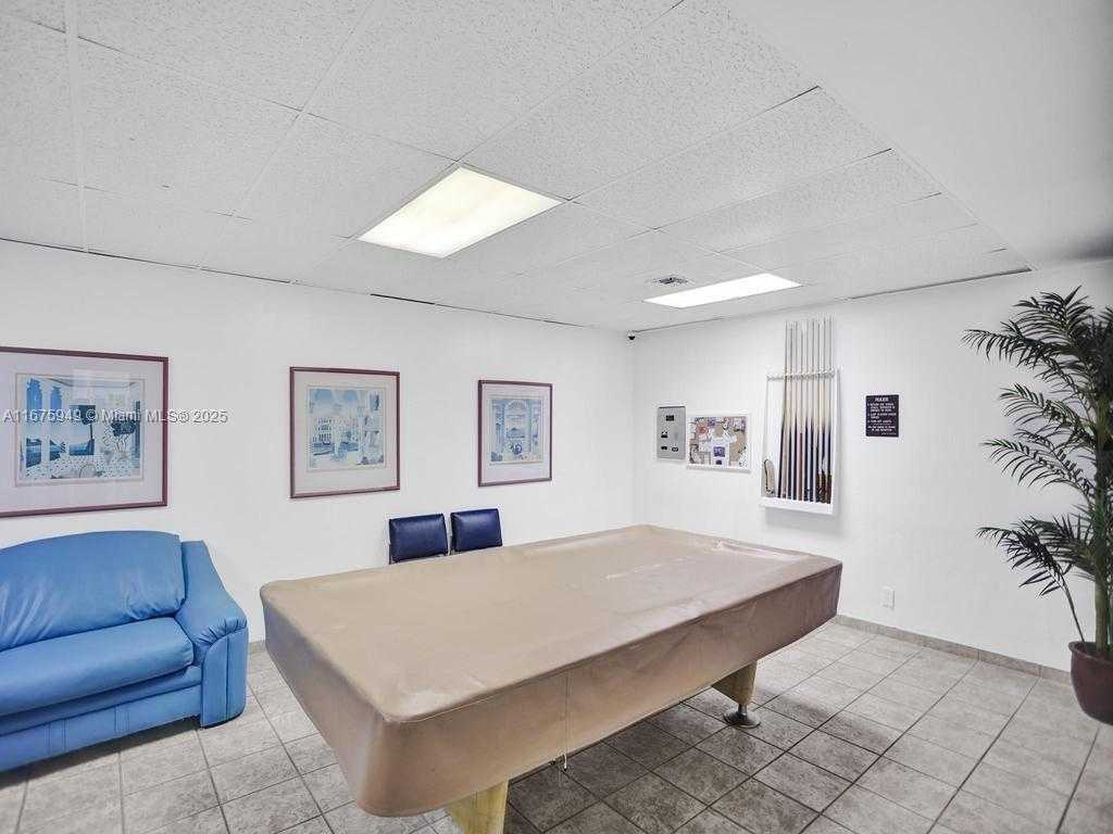 Small Image of 20400 WEST COUNTRY CLUB DR #301, Aventura Number 56