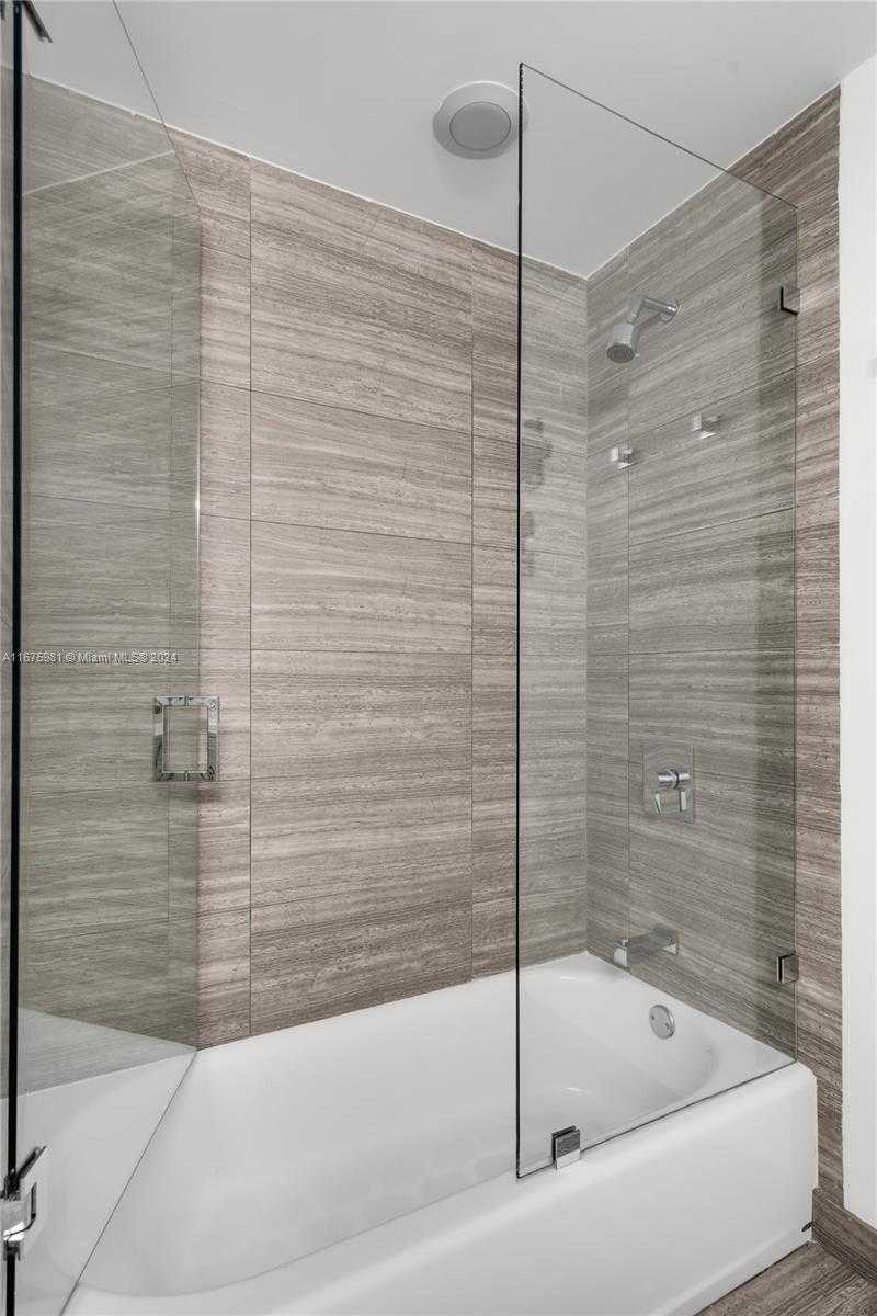 Small Image of 1010 BRICKELL AVE #1607, Miami Number 14