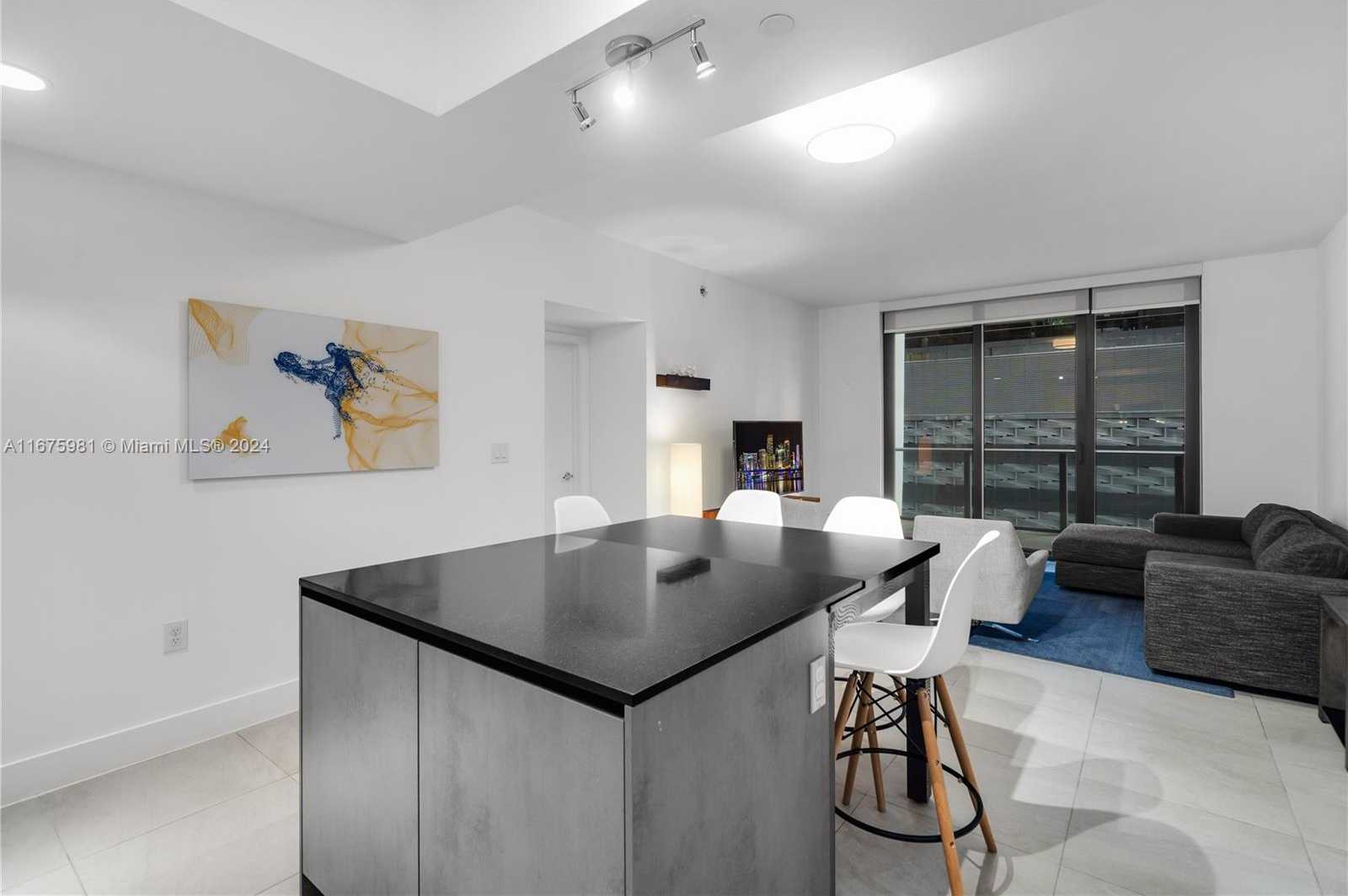 Small Image of 1010 BRICKELL AVE #1607, Miami Number 7