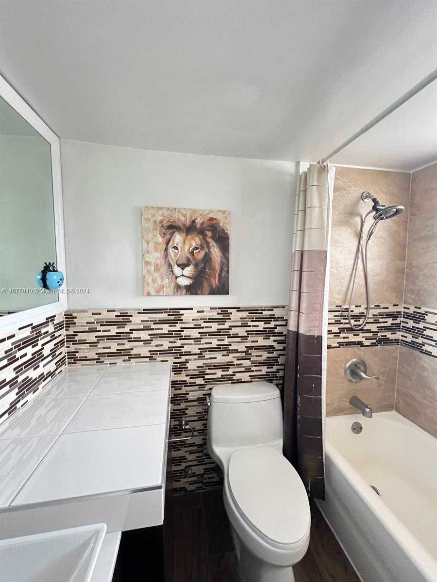 Small Image of 7904 WEST DR #111, North Bay Village Number 3