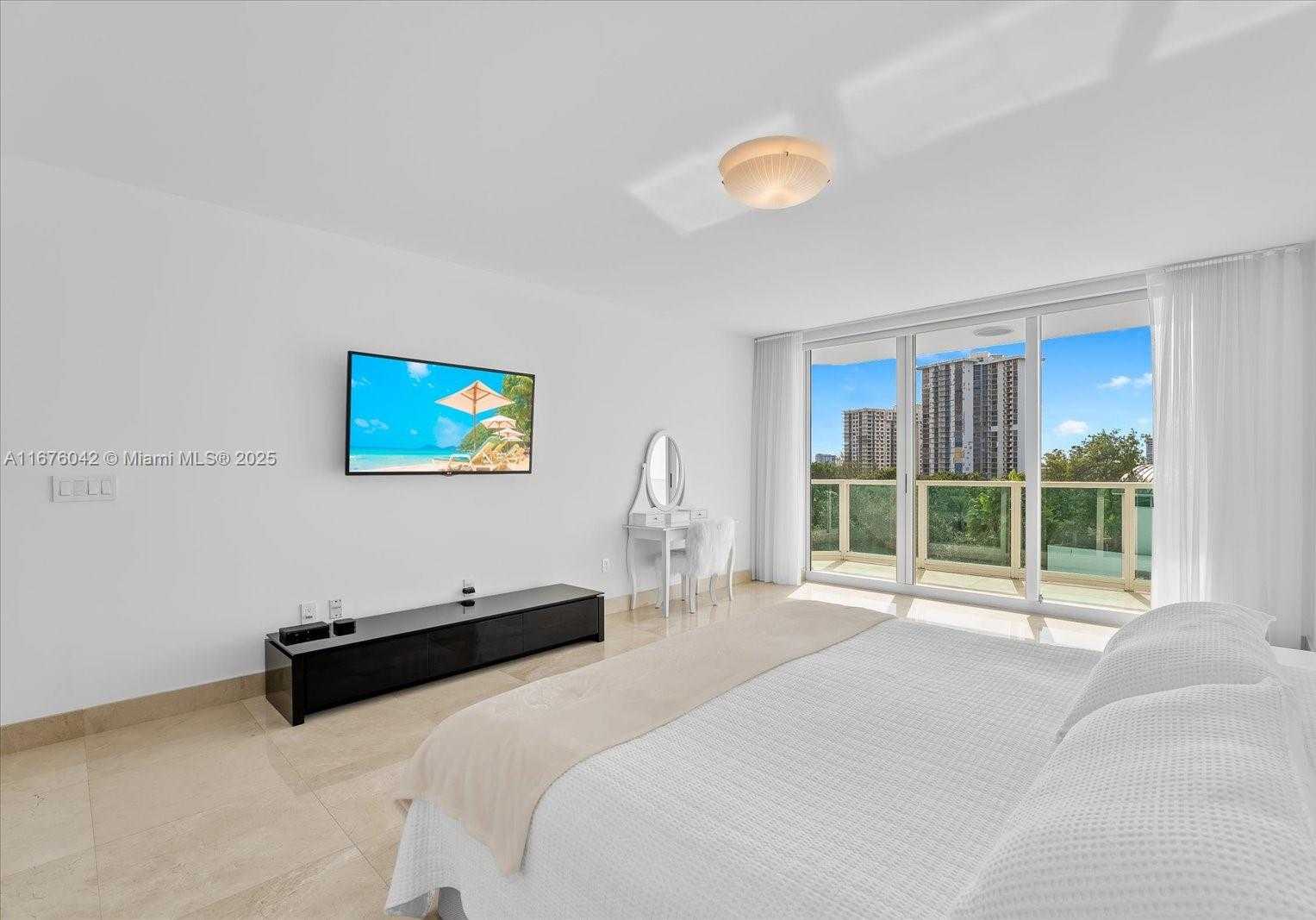 Small Image of 3301 NORTH EAST 183RD ST #707, Aventura Number 14