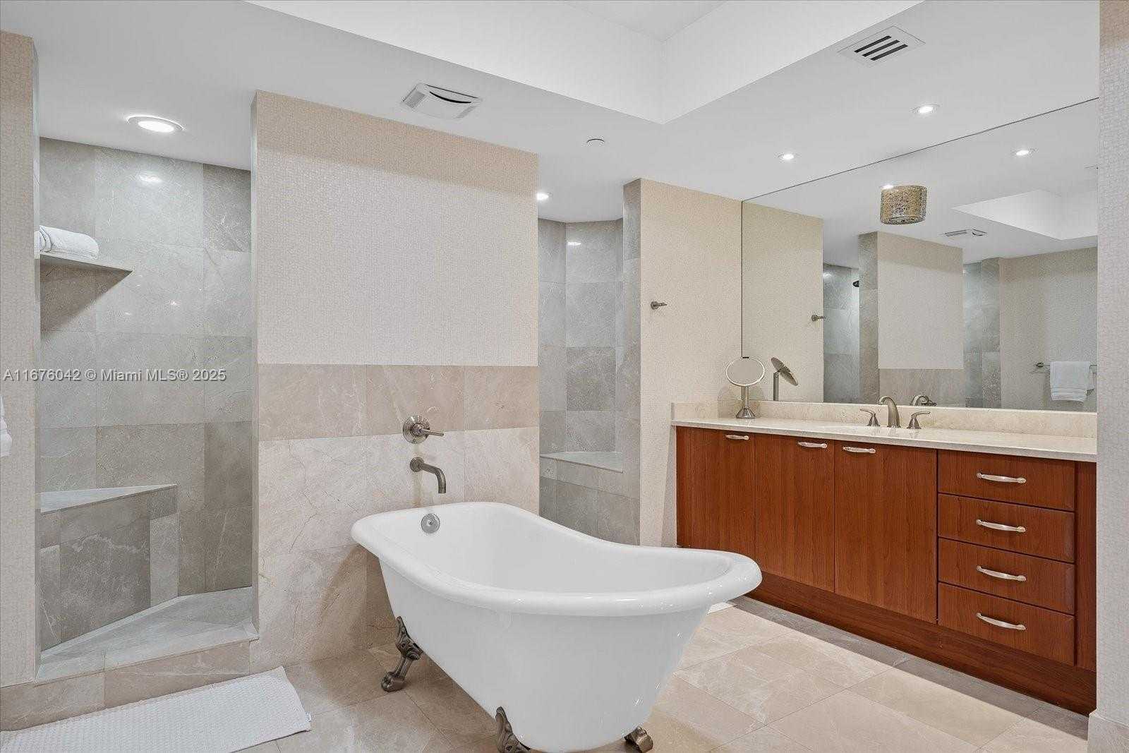 Small Image of 3301 NORTH EAST 183RD ST #707, Aventura Number 18