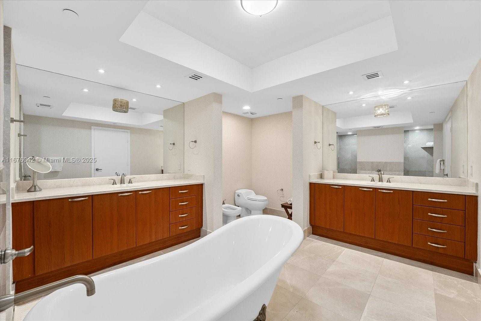 Small Image of 3301 NORTH EAST 183RD ST #707, Aventura Number 19